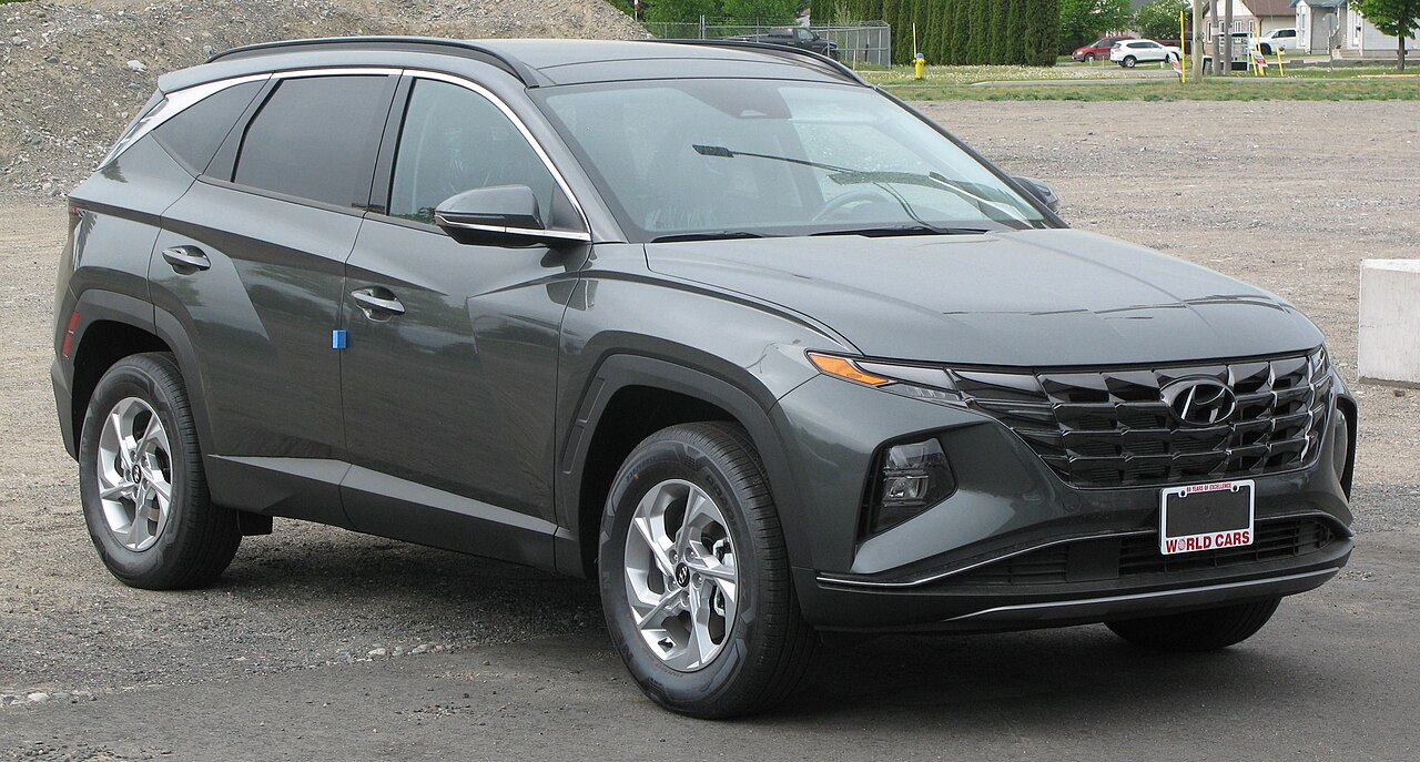 Hyundai Tucson reference photograph